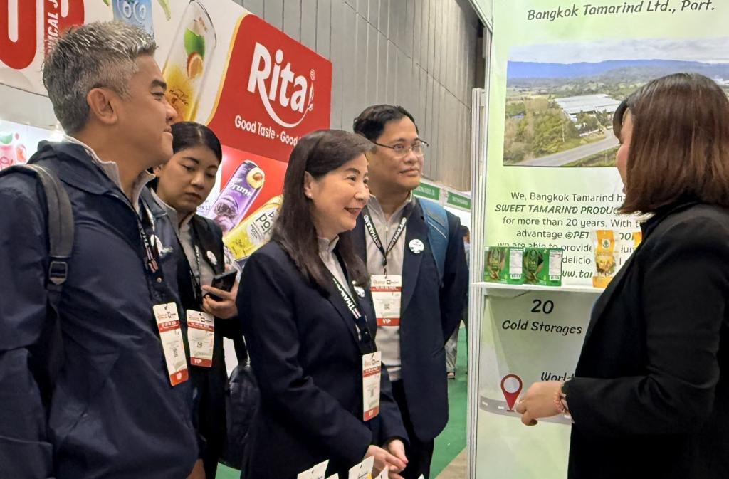 “อธิบดีดีพร้อม” สานภารกิจต่อเนื่อง นำทัพ ผู้ประกอบการไทย บุกตลาดเวียดนามในงาน Vietfood & Beverage 2025 หวังพัฒนาศักยภาพธุรกิจไทยสู่เวทีสากล ตามนโยบาย รมว.เอกนัฏ