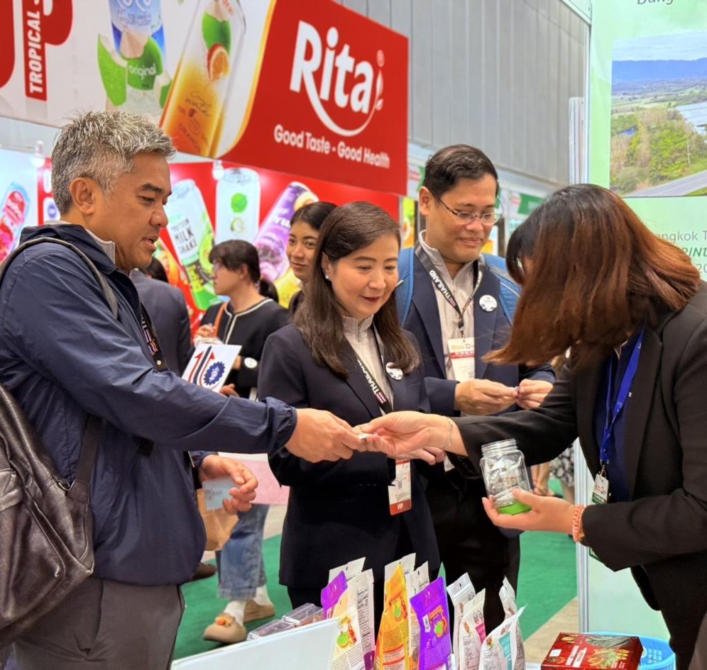 “อธิบดีดีพร้อม” สานภารกิจต่อเนื่อง นำทัพ ผู้ประกอบการไทย บุกตลาดเวียดนามในงาน Vietfood & Beverage 2025 หวังพัฒนาศักยภาพธุรกิจไทยสู่เวทีสากล ตามนโยบาย รมว.เอกนัฏ