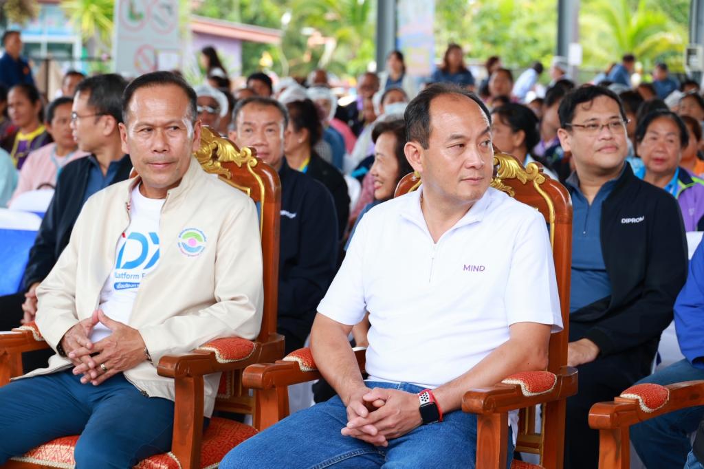 ”รัฐมนตรีเอกนัฏ“ ลงพื้นที่ชัยภูมิ มอบ “ดีพร้อม” สร้างอาชีพ เสริมรายได้ กระตุ้นเศรษฐกิจชุมชนเทพสถิต ภายใต้ DIPROM Community ให้ยั่งยืน