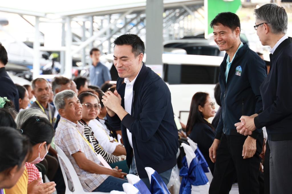 ”รัฐมนตรีเอกนัฏ“ ลงพื้นที่ชัยภูมิ มอบ “ดีพร้อม” สร้างอาชีพ เสริมรายได้ กระตุ้นเศรษฐกิจชุมชนเทพสถิต ภายใต้ DIPROM Community ให้ยั่งยืน