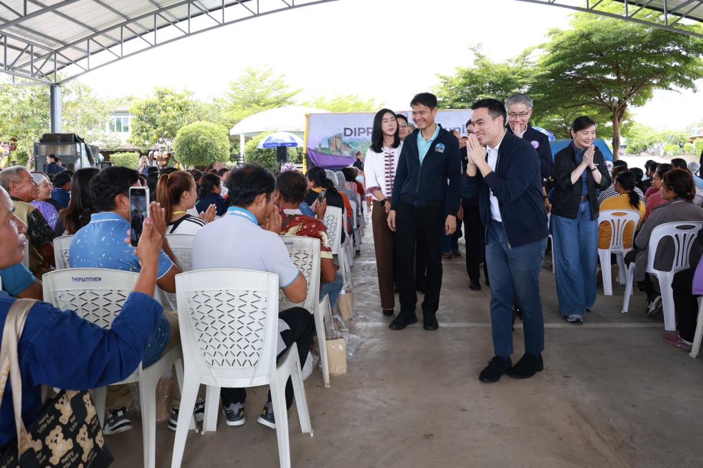 ”รัฐมนตรีเอกนัฏ“ ลงพื้นที่ชัยภูมิ มอบ “ดีพร้อม” สร้างอาชีพ เสริมรายได้ กระตุ้นเศรษฐกิจชุมชนเทพสถิต ภายใต้ DIPROM Community ให้ยั่งยืน