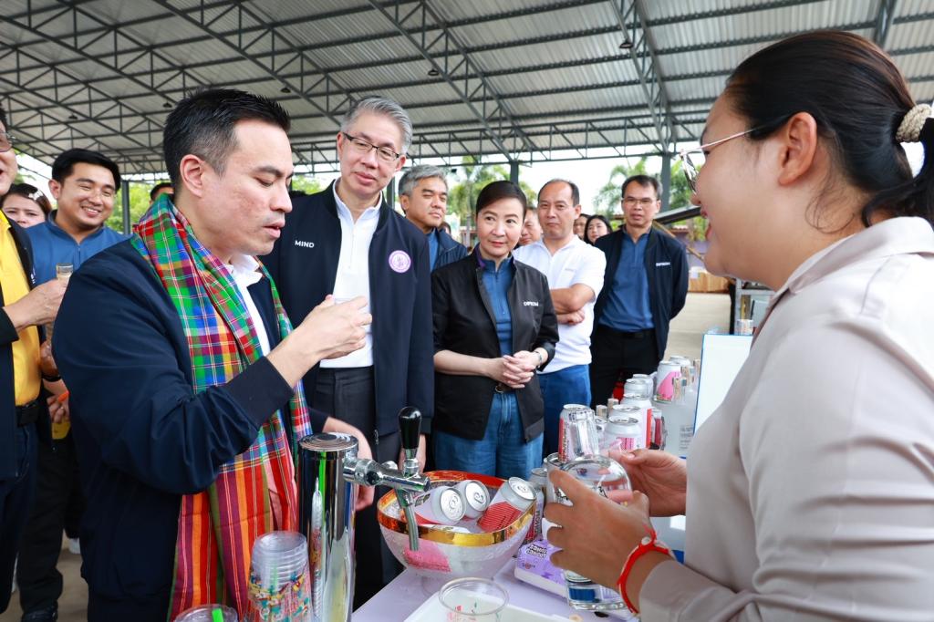 ”รัฐมนตรีเอกนัฏ“ ลงพื้นที่ชัยภูมิ มอบ “ดีพร้อม” สร้างอาชีพ เสริมรายได้ กระตุ้นเศรษฐกิจชุมชนเทพสถิต ภายใต้ DIPROM Community ให้ยั่งยืน