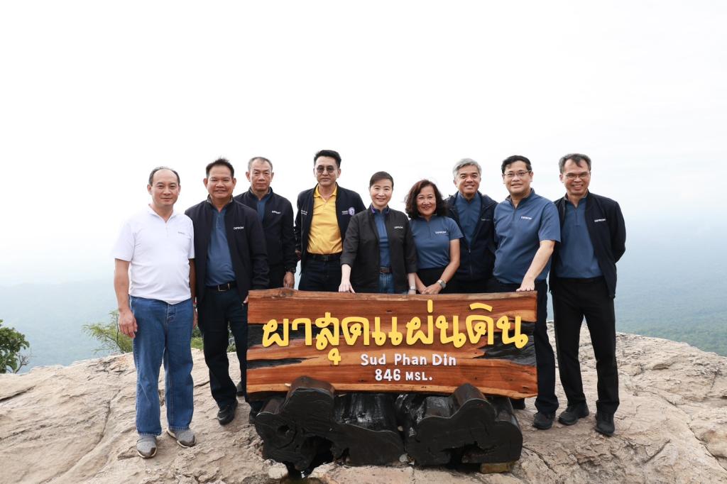 ”รัฐมนตรีเอกนัฏ“ ลงพื้นที่ชัยภูมิ มอบ “ดีพร้อม” สร้างอาชีพ เสริมรายได้ กระตุ้นเศรษฐกิจชุมชนเทพสถิต ภายใต้ DIPROM Community ให้ยั่งยืน