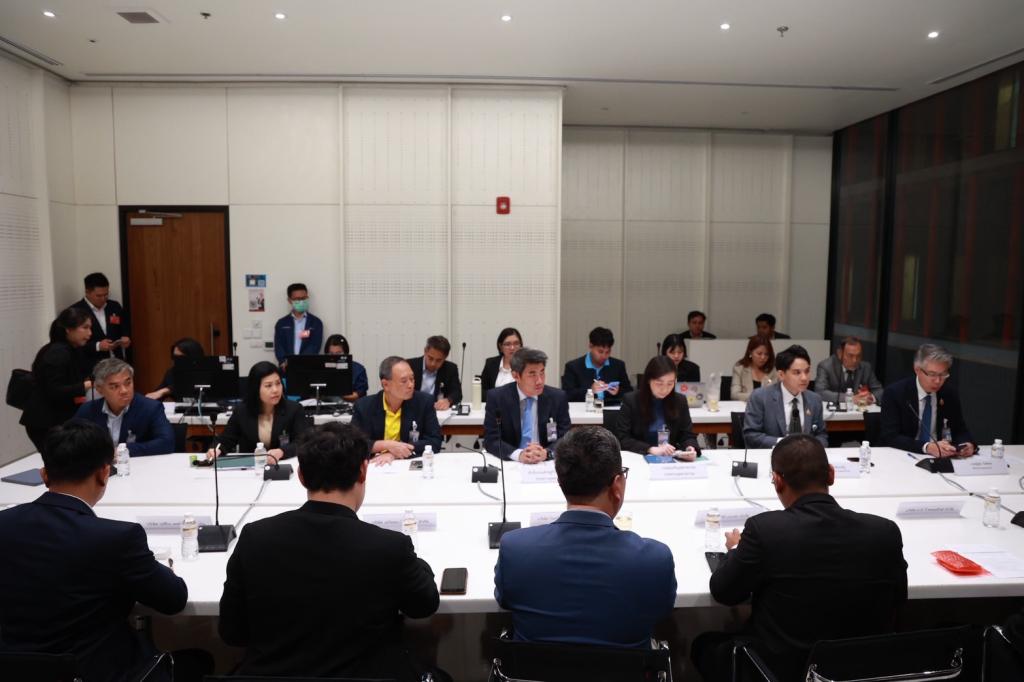 "รมว.เอกนัฎ " นำทีม กระทรวงอุตฯ ล้อมวงหารือ แนวทางพัฒนาอุตสาหกรรมป้องกันประเทศ มอบหมาย "อธิบดีณัฏฐิญา” ตั้งทีมดีพร้อม วางแผนร่วมกับภาคเอกชน เชื่อมั่นสามารถยกระดับ ผปก. ไทย  สร้างเศรษฐกิจใหม่ เพิ่มรายได้ให้ประเทศไทย