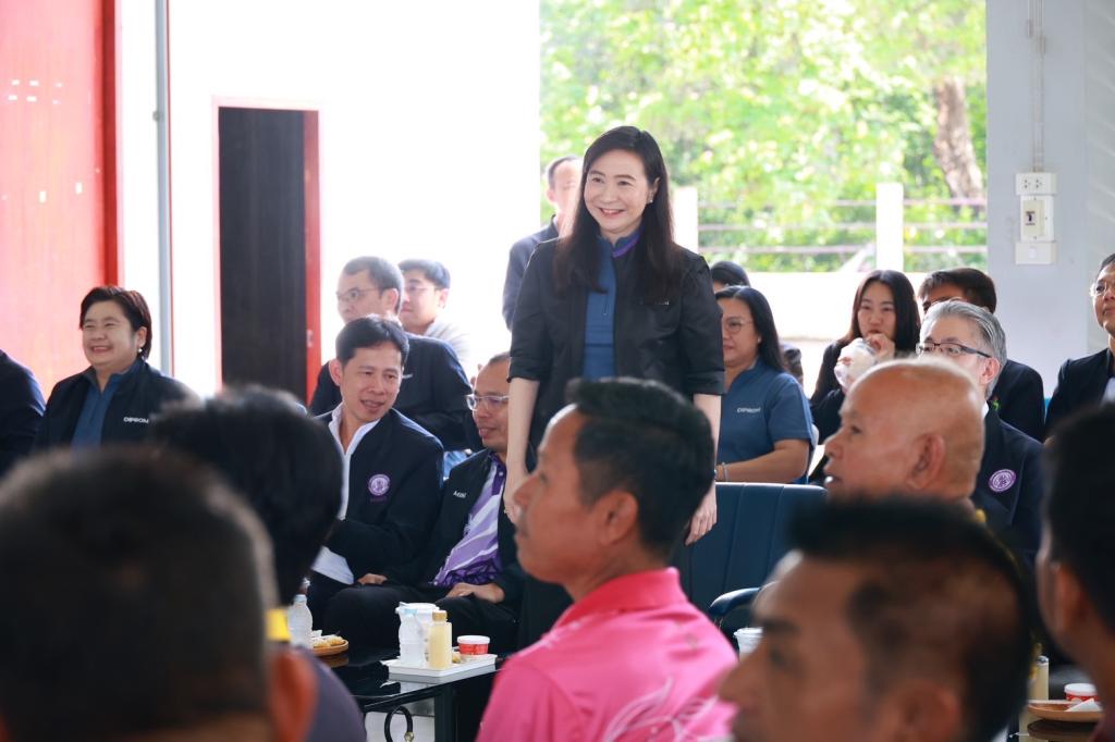 “รมว.เอกนัฏ” ลงพื้นที่ อ.ชุมแสง ยก “ดีพร้อม” เป็นกลไกขับเคลื่อน ศก. ชุมชน สร้างงาน สร้างรายได้ จากการใช้วัตถุดิบท้องถิ่น สู่เกษตรแปรรูป