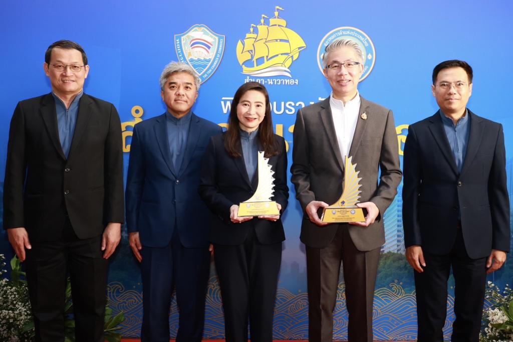 สุดยอดหน่วยงานภาครัฐ! “ดีพร้อม : ขับเคลื่อนสำเภาธุรกิจ-บนกระแสนาวาสีทอง“ ของเศรษฐกิจสังคมโลกใหม่ ด้วยเรือธงดีพร้อมที่ทันสมัย สะอาด สะดวก โปร่งใส ขจัดอุปสรรคให้อุตสาหกรรมไทย บนความภาคภูมิใจในนโยบาย รมว.เอกนัฏ ผงาดรับรางวัล ”สำเภา-นาวาทอง“ ปี 68