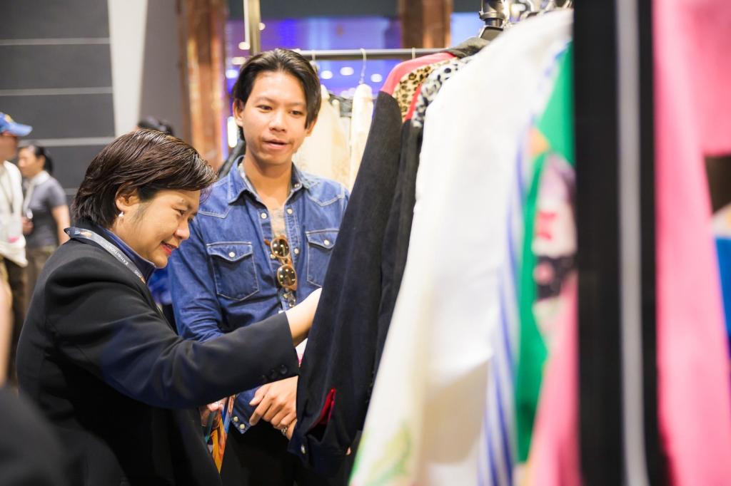 “รองอธิบดีดวงดาว” ยกทัพแฟชั่นไทยโกอินเตอร์ บุก CENTRESTAGE 2025 ฮ่องกง ผลักดันซอฟต์พาวเวอร์แฟชั่นไทย เจิดจรัสบนเวทีโลก ตามสั่ง "อธิบดีณัฏฐิญา"