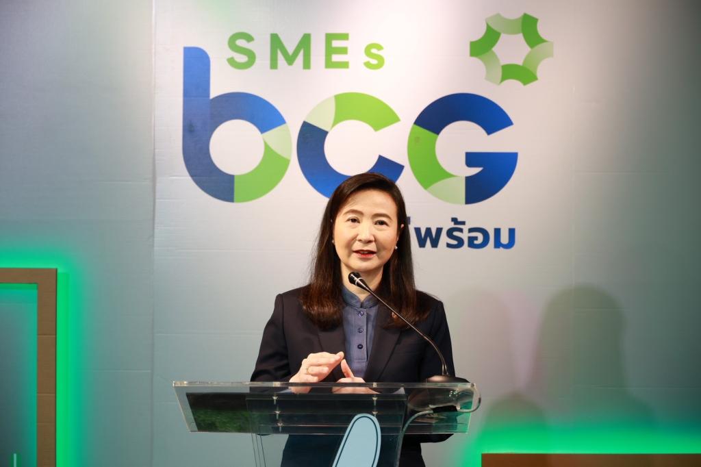 “ดีพร้อม” โชว์ความสำเร็จ 13 ต้นแบบ ขับเคลื่อนธุรกิจ SMEs สู่คาร์บอนต่ำ ด้วย BCG Model รับมาตรฐานใหม่โลก พร้อมลดก๊าซเรือนกระจกกว่า 120,000 ตันคาร์บอนไดออกไซด์เทียบเท่า (tCO2eq)