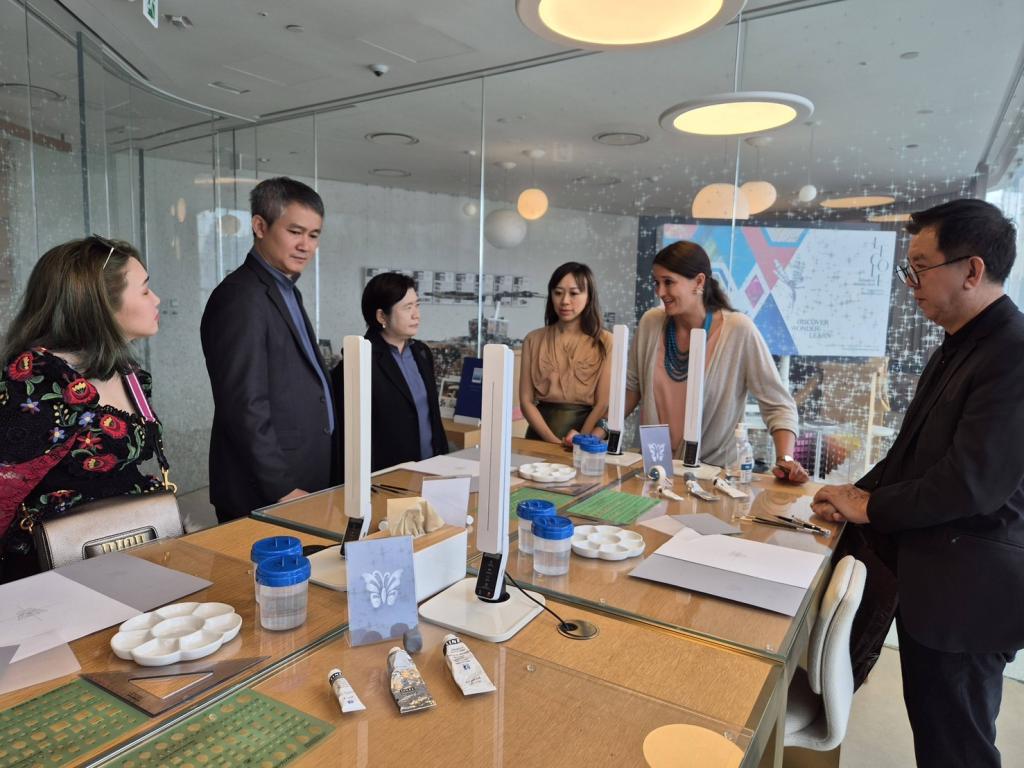 “ดีพร้อม” โชว์โมเดล L'ÉCOLE Asia Pacific โรงเรียนศิลปะเครื่องประดับชั้นนำ จุดประกายแรงบันดาลใจสู่วงการแฟชั่นและดีไซน์ไทย