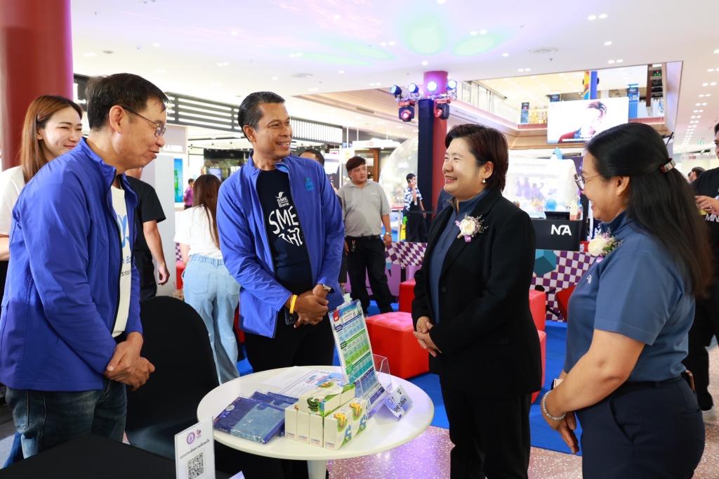 “ดีพร้อม” เปิดพื้นที่ “Community Fair 2025” เชื่อมตลาด ผปก. ชุมชนภาคเหนือล่างและกลางบน ให้โอกาสโตไกล สร้างรายได้ กระตุ้น ศก. ในพื้นที่ให้ยั่งยืน ตามนโยบาย “อธิบดีณัฏฐิญา”