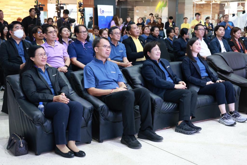 “ปลัดณัฐพล” สั่งการ “อธิบดีณัฏฐิญา“ ลงพื้นที่เมืองล้านนา เปิดตัวศูนย์ออกแบบ Thai-IDC ขยายบริการออกแบบและพัฒนาผลิตภัณฑ์สู่ภูมิภาค เดินหน้าปั้นนักออกแบบมือโปร พร้อมให้บริการครบวงจร