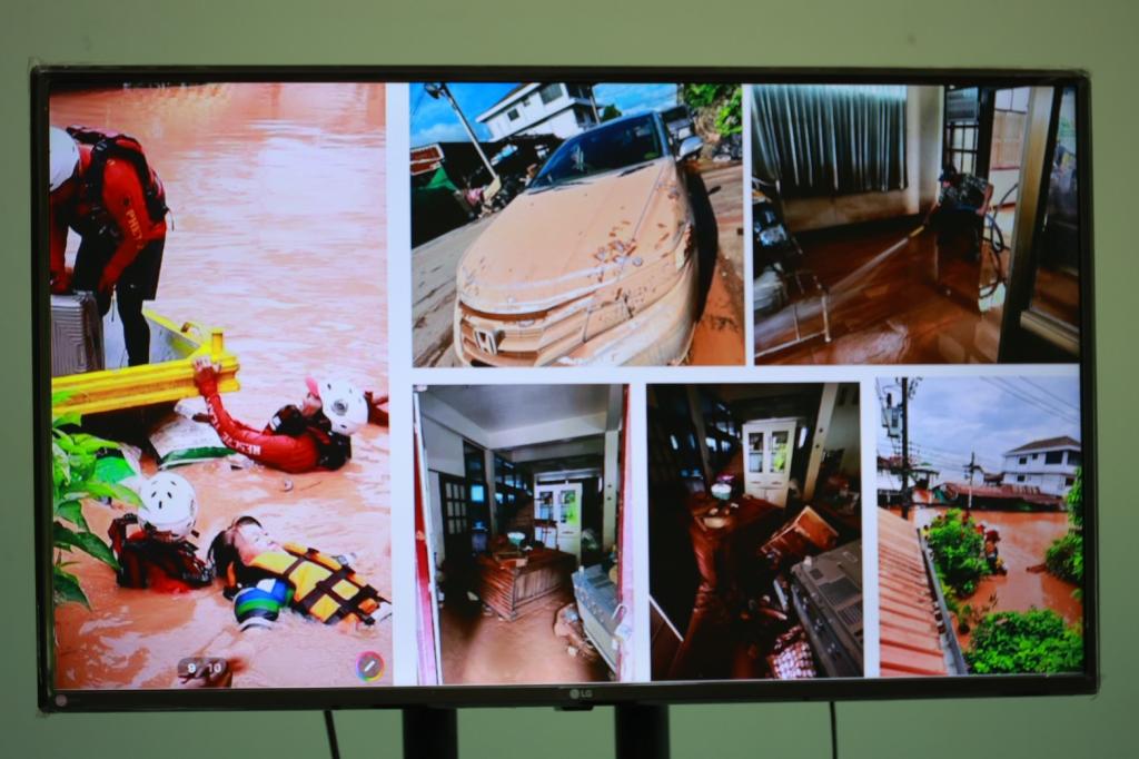 “ปลัดณัฐพล” ลงพื้นที่น่านนคร ตรวจเยี่ยม ให้กำลังใจเจ้าหน้าที่ สอจ.น่าน ที่ได้รับผลกระทบจากเหตุอุทกภัย และให้แนวทางการแก้ไขและป้องกันระยะยาว ”อธิบดีณัฏฐิญา“ ยินดีสนับสนุนส่งทีมดีพร้อมช่วยดำเนินการพัฒนาและฟื้นฟู มุ่งเน้นสร้างสุขให้บุคลากร