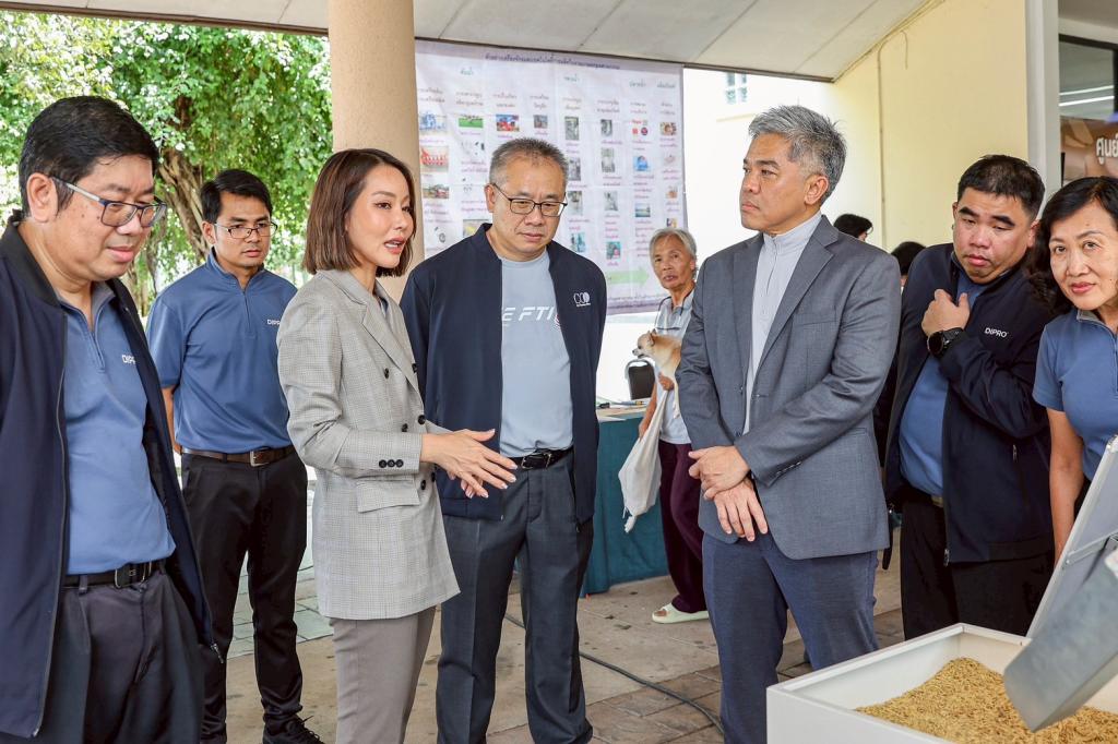 “ดีพร้อม” จับมือ สภาอุตสาหกรรมแห่งประเทศไทย จัดงานแสดงเทคโนโลยีเกษตรสุดยิ่งใหญ่ “AgriTech 2025” มุ่งผลักดัน และยกระดับเกษตรไทยสู่ “เกษตรอัจฉริยะ“