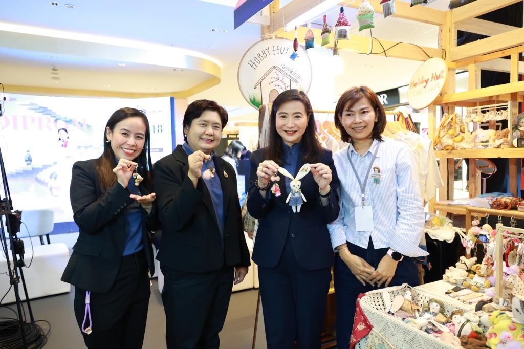 "ดีพร้อม" เปิดตัวดินแดนแสนสร้างสรรค์ “DIPROM CREATIVE LAND” พัฒนาศักยภาพอุตสาหกรรมครบวงจร ยกระดับแบรนด์ไทยอย่างยั่งยืน