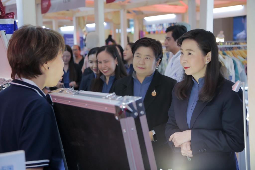 "ดีพร้อม" เปิดตัวดินแดนแสนสร้างสรรค์ “DIPROM CREATIVE LAND” พัฒนาศักยภาพอุตสาหกรรมครบวงจร ยกระดับแบรนด์ไทยอย่างยั่งยืน