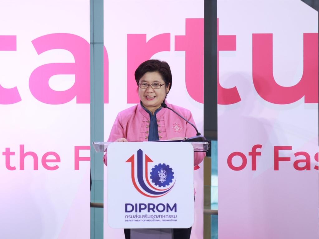 “ดีพร้อม” เผยผลสำเร็จกิจกรรม "Soft Power Startup: Ignite the Future of Fashion" ปั้นผู้ประกอบการรายใหม่สู่วงการแฟชั่น ดันซอฟต์พาวเวอร์ไทยสู่เวทีโลก