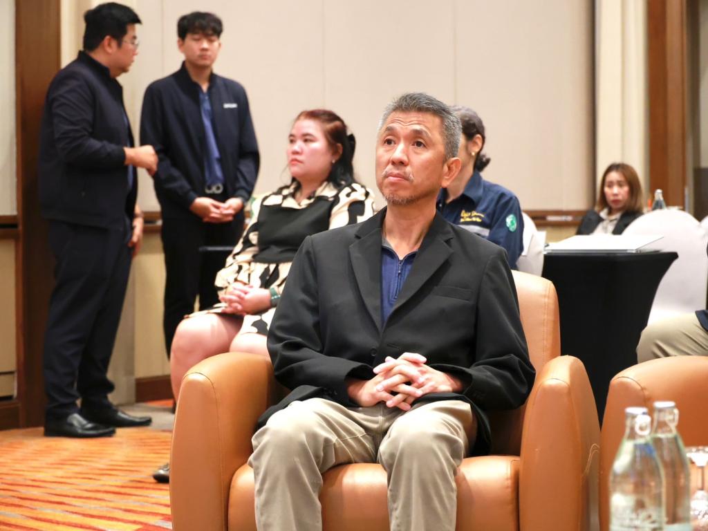 “อธิบดีณัฏฐิญา” ชื่นชม พร้อมมอบโล่ประกาศเกียรติคุณ ให้ ผปก. ที่พร้อมปรับตัว ใช้เทคโนโลยีเสริมแกร่งโลจิสติกส์และซัพพลายเชน สร้างภูมิคุ้มกันธุรกิจ ตามนโยบาย “ดีพร้อมคอมมูนิตี้ ที่นี่มีแต่ให้”