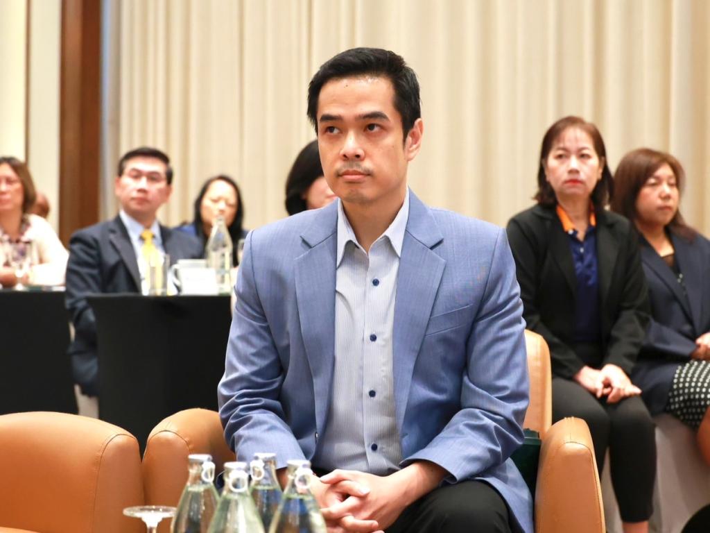 “อธิบดีณัฏฐิญา” ชื่นชม พร้อมมอบโล่ประกาศเกียรติคุณ ให้ ผปก. ที่พร้อมปรับตัว ใช้เทคโนโลยีเสริมแกร่งโลจิสติกส์และซัพพลายเชน สร้างภูมิคุ้มกันธุรกิจ ตามนโยบาย “ดีพร้อมคอมมูนิตี้ ที่นี่มีแต่ให้”