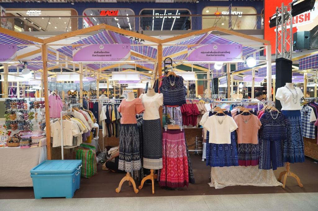 "ดีพร้อม" เปิด “ออนซอนอีสาน” ข้ามภาคบุกศรีราชา ยก 50 ผู้ประกอบการ ทดสอบตลาด หนุนเอสเอ็มอี–วิสาหกิจชุมชนสู่ตลาดสมัยใหม่
