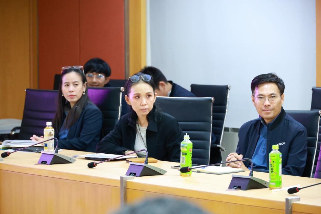 หวังกระตุ้นเศรษฐกิจส่งท้ายปี พร้อมโชว์ “เสน่ห์ไทย“ ”ลำปาง! อุตสาหกรรมแฟร์“ ”Soft Power อาหาร : แฟชั่น : เทศกาลเจ“ by DIPROM