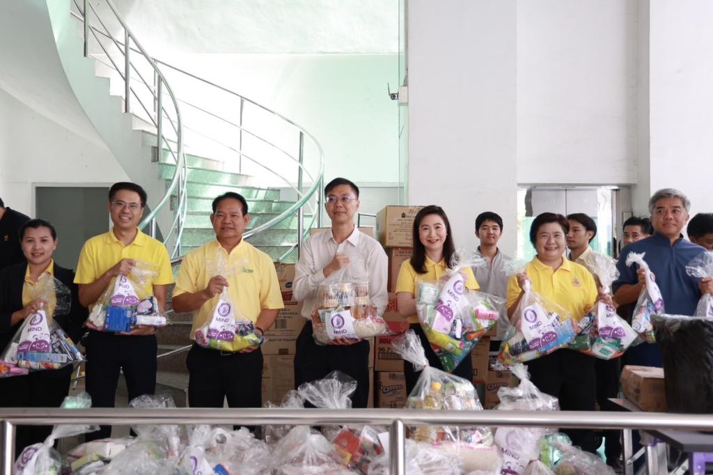 “ปลัดณัฐพล” มอบ “อธิบดีณัฏฐิญา” นำทัพ เจ้าหน้าที่ดีพร้อม เร่งลำเลียงสิ่งของจำเป็น พร้อมถุงยังชีพ ส่งกำลังใจให้ประชาชนคนไทยในพื้นที่อุทกภัยภาคกลาง เน้นย้ำ MIND as 1 ช่วย อก. ในทุกภารกิจในการช่วยเหลือประชาชนและภาคอุตสาหกรรมอย่างดีพร้อม