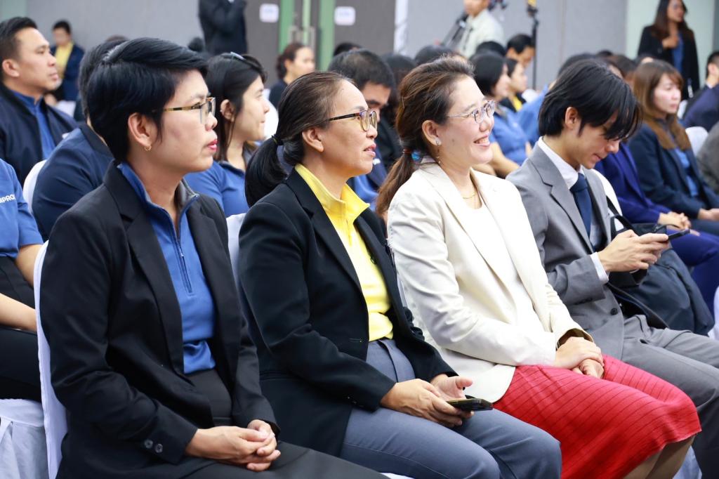 กระทรวงอุตสาหกรรม หนุน “ดีพร้อม” ลุยผนึกกำลังภาคเอกชน จัดบิ๊กอีเวนท์ อุตสาหกรรมแฟร์ 2025 “ช้อปเพลิน เดินฟิน เช็กอินลำปาง” พร้อมเปิดพื้นที่ DIPROM MICE CENTER เมืองรถม้า ยกทัพสินค้าคุณภาพราคาประหยัด หวังบูมเศรษฐกิจปลายปีกว่า 200 ล้านบาท