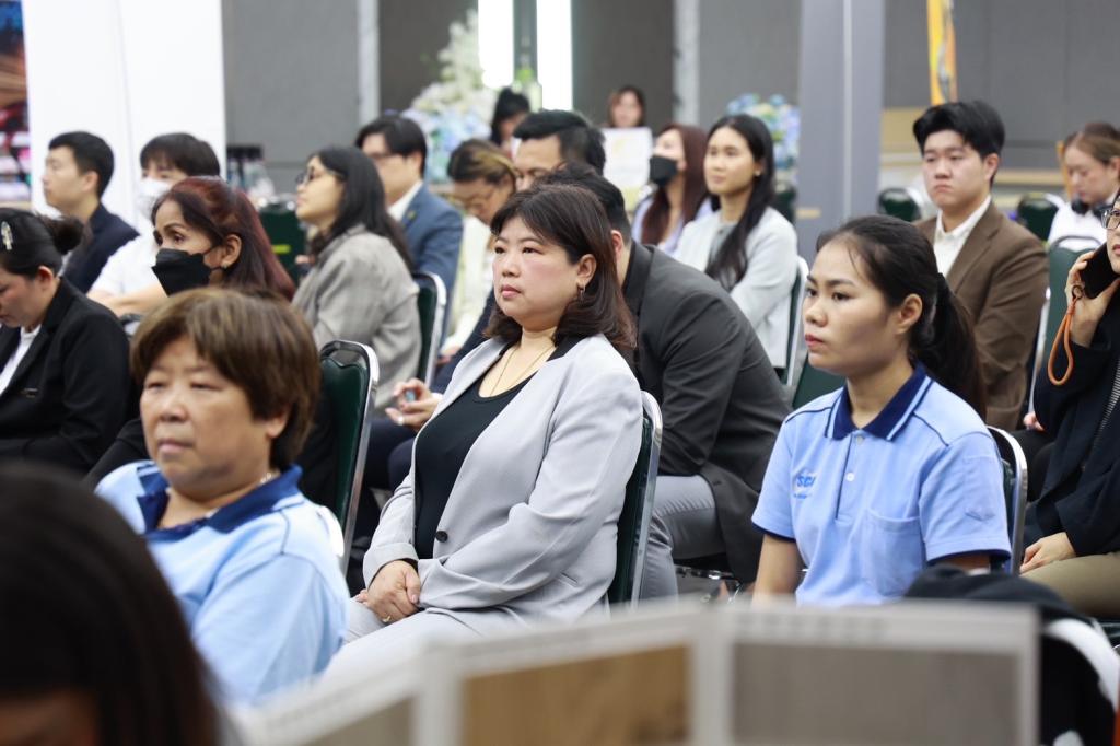 “ดีพร้อม” ปลุกไฟนักธุรกิจรุ่นใหม่ ติดอาวุธ เติมทักษะ สร้างเครือข่าย “DIPROM Young SMEs Network รุ่น2” ตอบโจทย์นโยบาย อธิบดีณัฏฐิญา คาดเกิดมูลค่าทางเศรษฐกิจกว่า 50 ล้านบาท