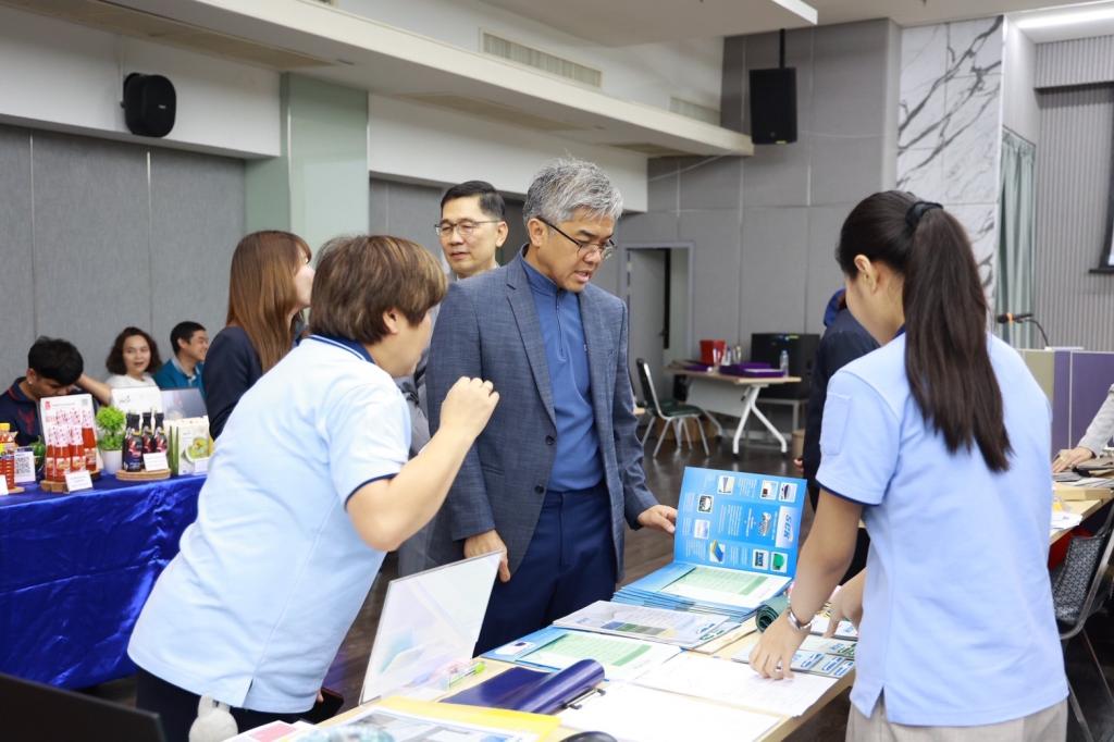 “ดีพร้อม” ปลุกไฟนักธุรกิจรุ่นใหม่ ติดอาวุธ เติมทักษะ สร้างเครือข่าย “DIPROM Young SMEs Network รุ่น2” ตอบโจทย์นโยบาย อธิบดีณัฏฐิญา คาดเกิดมูลค่าทางเศรษฐกิจกว่า 50 ล้านบาท