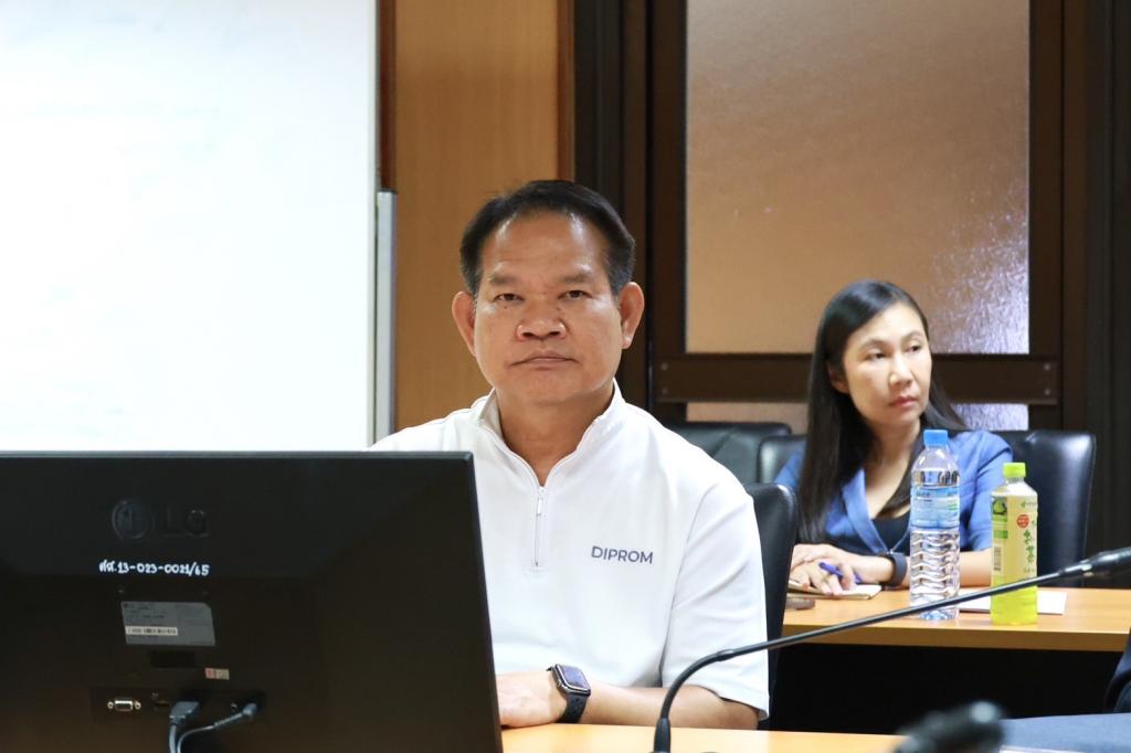“อธิบดีณัฏฐิญา” รวมพลทีมบริหารงานดีพร้อม เร่งติดตามการเบิกจ่ายงบประมาณโค้งสุดท้าย พร้อมวางแผนการปฏิบัติงานปี 69 เน้นการสร้างมาตรฐาน ต่อยอดให้เอสเอ็มไทย เข้าสู่ตลาดใหม่ ตอกย้ำสินค้าไทยสามารถโตไกลสู่สากล
