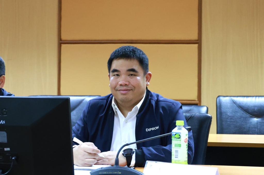 “อธิบดีณัฏฐิญา” รวมพลทีมบริหารงานดีพร้อม เร่งติดตามการเบิกจ่ายงบประมาณโค้งสุดท้าย พร้อมวางแผนการปฏิบัติงานปี 69 เน้นการสร้างมาตรฐาน ต่อยอดให้เอสเอ็มไทย เข้าสู่ตลาดใหม่ ตอกย้ำสินค้าไทยสามารถโตไกลสู่สากล