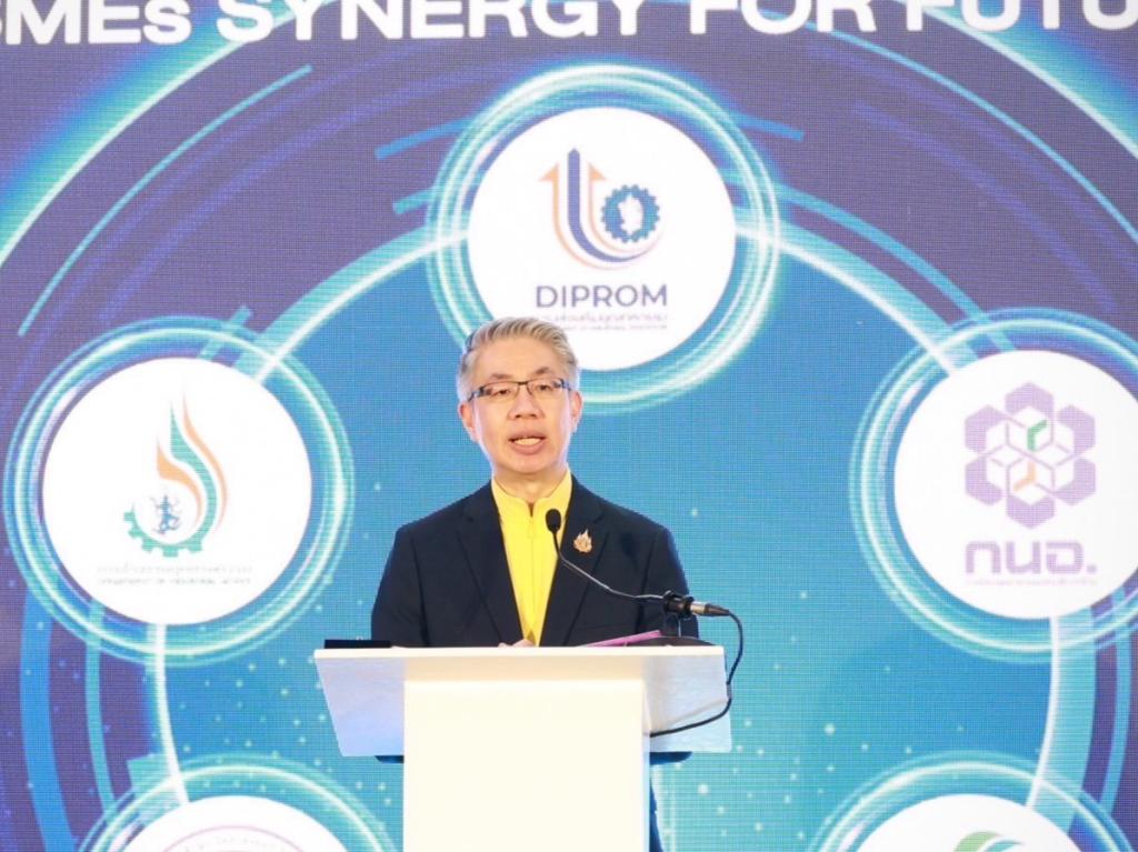 “ปลัดณัฐพล” หนุน “ดีพร้อม” ลุยผนึกกำลัง 5 หน่วยงาน ปั้น ‘นิคมฯ SMEs’ สร้างระบบนิเวศอุตสาหกรรม เชื่อมโยงห่วงโซ่อุปทาน หวังขับเคลื่อนอุตสาหกรรมไทยให้ยั่งยืนคู่ชุมชน คาดสร้างมูลค่ากว่า 1 พันล้านบาท