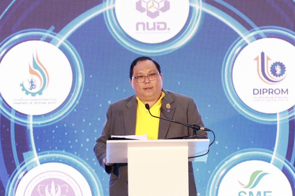 “ปลัดณัฐพล” หนุน “ดีพร้อม” ลุยผนึกกำลัง 5 หน่วยงาน ปั้น ‘นิคมฯ SMEs’ สร้างระบบนิเวศอุตสาหกรรม เชื่อมโยงห่วงโซ่อุปทาน หวังขับเคลื่อนอุตสาหกรรมไทยให้ยั่งยืนคู่ชุมชน คาดสร้างมูลค่ากว่า 1 พันล้านบาท