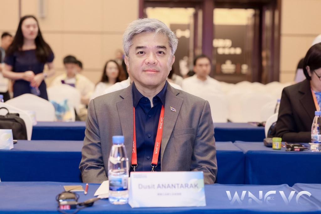 “ปลัดณัฐพล” มอบ “รองอธิบดีดุสิต” พร้อมคณะผู้แทนกระทรวงอุตฯ ร่วมงาน 2025 World New Energy Vehicle Congress (WNEVC) หวังยกระดับอุตฯ ยานยนต์พลังงานใหม่ไทยสู่เวทีสากล