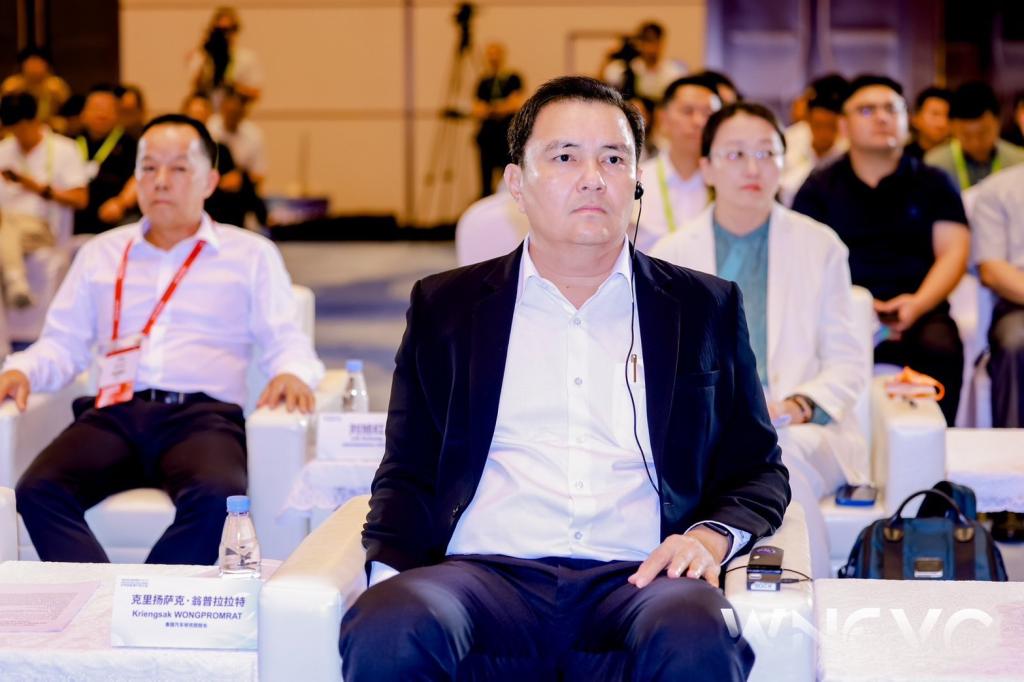 “ปลัดณัฐพล” มอบ “รองอธิบดีดุสิต” พร้อมคณะผู้แทนกระทรวงอุตฯ ร่วมงาน 2025 World New Energy Vehicle Congress (WNEVC) หวังยกระดับอุตฯ ยานยนต์พลังงานใหม่ไทยสู่เวทีสากล