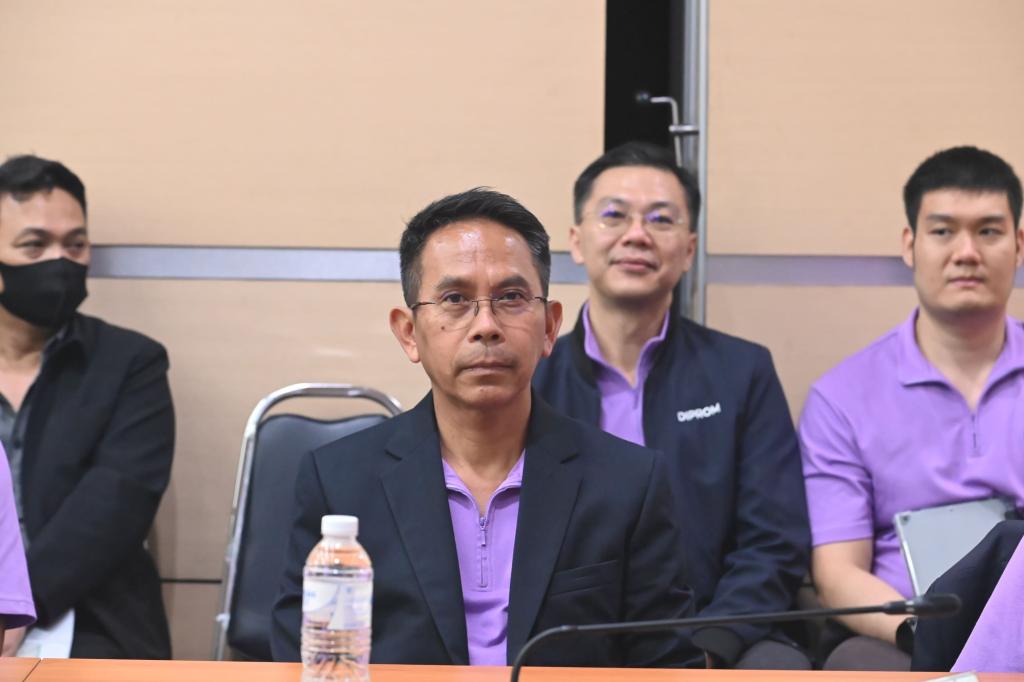 “ดีพร้อม” เข้าร่วมประชุมรับมอบนโยบาย “ธนกร” ชู 4 โมเดล “ฝ่า-ฟัน-ดึง-ดัน” ด้าน “จ่าเอก ยศสิงห์” ย้ำ ลุยงานเต็ม 120 วัน “ปิดเร็ว-เปิดเร็ว-พึ่งพาได้” ร่วมขับเคลื่อนอุตสาหกรรมไทยก้าวสู่อนาคตอย่างยั่งยืน