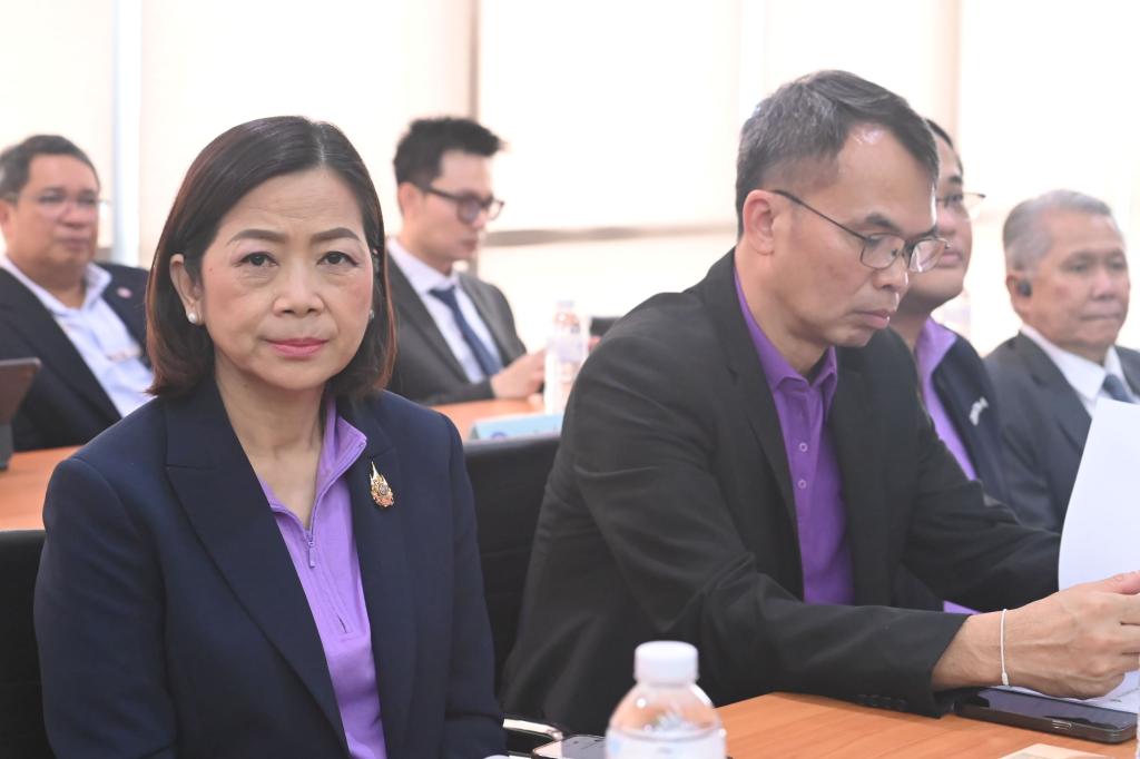 “ดีพร้อม” เข้าร่วมประชุมรับมอบนโยบาย “ธนกร” ชู 4 โมเดล “ฝ่า-ฟัน-ดึง-ดัน” ด้าน “จ่าเอก ยศสิงห์” ย้ำ ลุยงานเต็ม 120 วัน “ปิดเร็ว-เปิดเร็ว-พึ่งพาได้” ร่วมขับเคลื่อนอุตสาหกรรมไทยก้าวสู่อนาคตอย่างยั่งยืน