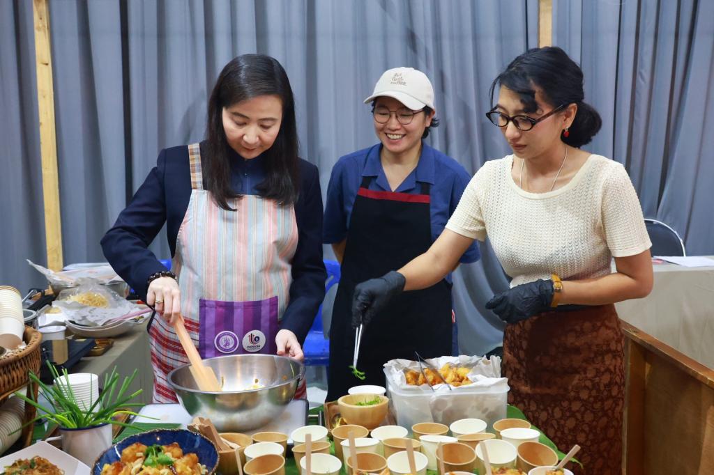 “Hidden Gems” อีสานผงาด! ดีพร้อม ดัน "เชฟชุมชน" โชว์เมนูเด็ด ยกระดับอาหารถิ่นสู่สากล สร้างมูลค่า ศก. กว่า 100 ล้านบาท