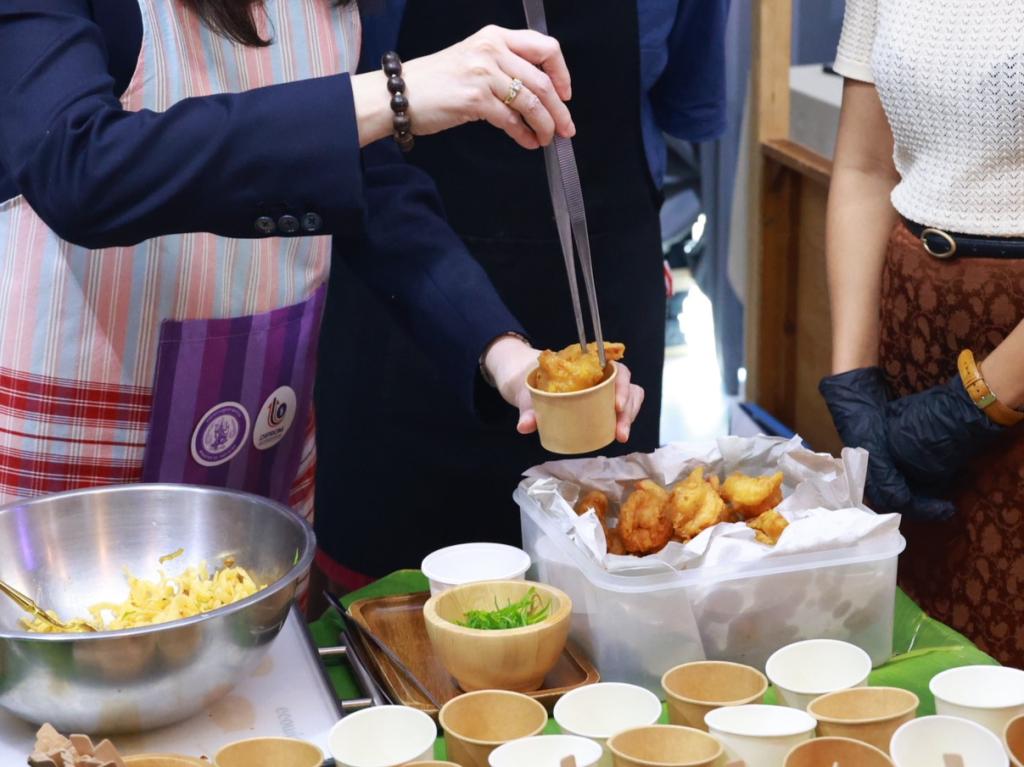 “Hidden Gems” อีสานผงาด! ดีพร้อม ดัน "เชฟชุมชน" โชว์เมนูเด็ด ยกระดับอาหารถิ่นสู่สากล สร้างมูลค่า ศก. กว่า 100 ล้านบาท