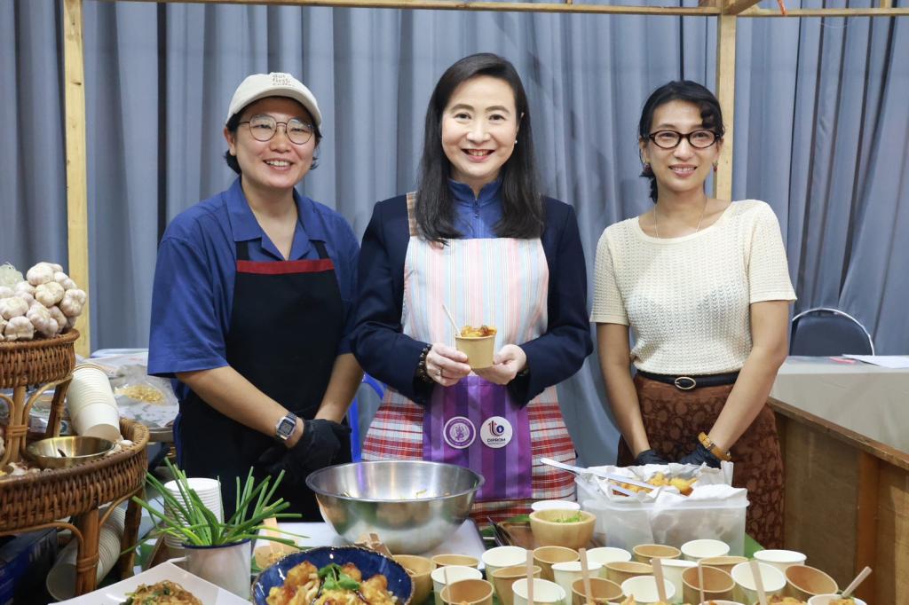 “Hidden Gems” อีสานผงาด! ดีพร้อม ดัน "เชฟชุมชน" โชว์เมนูเด็ด ยกระดับอาหารถิ่นสู่สากล สร้างมูลค่า ศก. กว่า 100 ล้านบาท