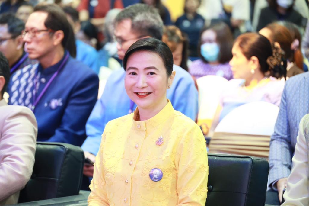 “รมว.ธนกร” เปิดงาน “มหกรรมดีพร้อมเสน่ห์ไทย” ปลุกกระแสซอฟต์พาวเวอร์ไทยรวมพลังอาหาร–แฟชั่น–ศิลป์ไทยสู่อุตสาหกรรมสร้างสรรค์โลก