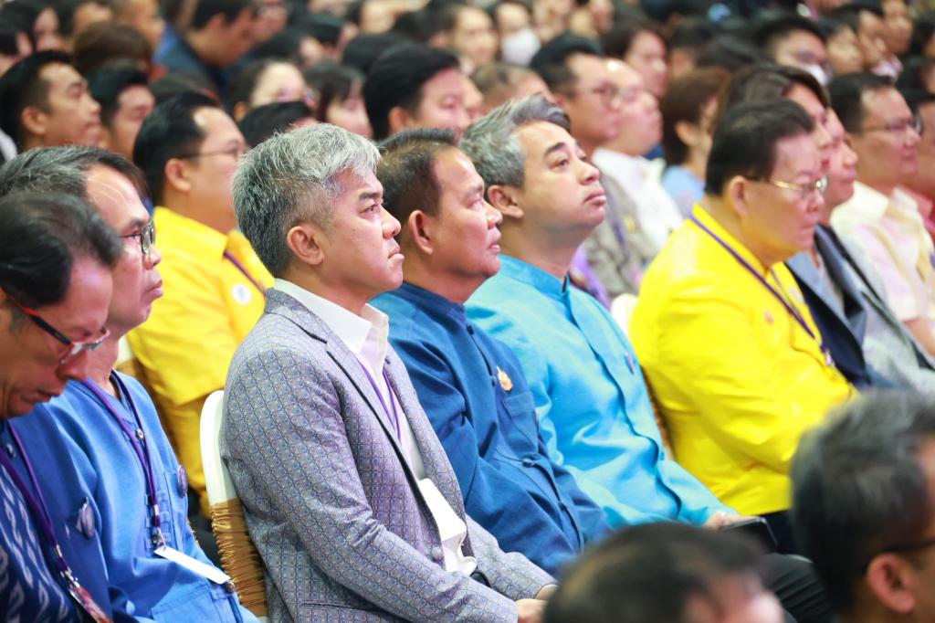 “รมว.ธนกร” เปิดงาน “มหกรรมดีพร้อมเสน่ห์ไทย” ปลุกกระแสซอฟต์พาวเวอร์ไทยรวมพลังอาหาร–แฟชั่น–ศิลป์ไทยสู่อุตสาหกรรมสร้างสรรค์โลก