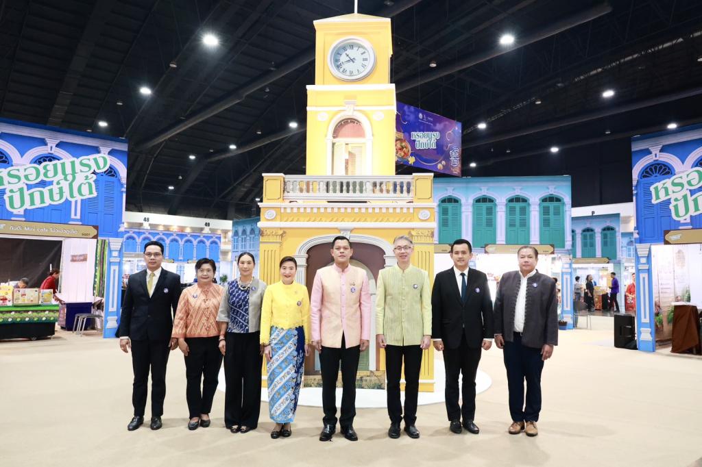 “รมว.ธนกร” เปิดงาน “มหกรรมดีพร้อมเสน่ห์ไทย” ปลุกกระแสซอฟต์พาวเวอร์ไทยรวมพลังอาหาร–แฟชั่น–ศิลป์ไทยสู่อุตสาหกรรมสร้างสรรค์โลก