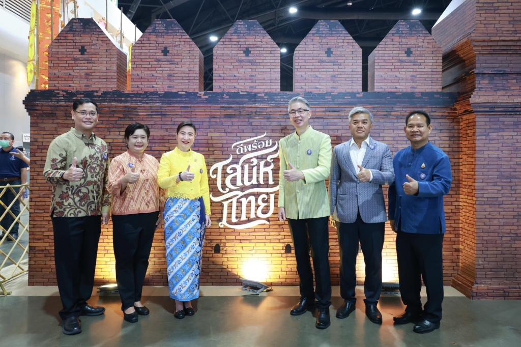 “รมว.ธนกร” เปิดงาน “มหกรรมดีพร้อมเสน่ห์ไทย” ปลุกกระแสซอฟต์พาวเวอร์ไทยรวมพลังอาหาร–แฟชั่น–ศิลป์ไทยสู่อุตสาหกรรมสร้างสรรค์โลก