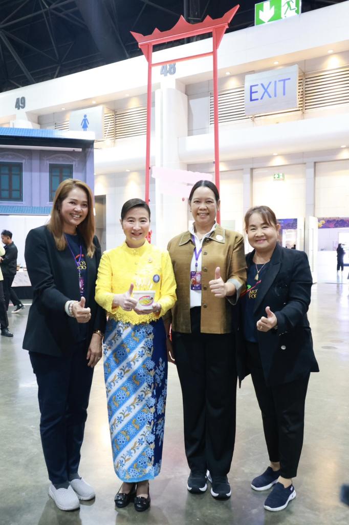 “รมว.ธนกร” เปิดงาน “มหกรรมดีพร้อมเสน่ห์ไทย” ปลุกกระแสซอฟต์พาวเวอร์ไทยรวมพลังอาหาร–แฟชั่น–ศิลป์ไทยสู่อุตสาหกรรมสร้างสรรค์โลก
