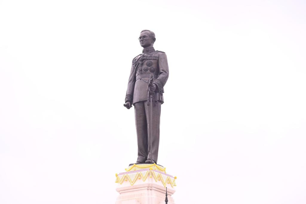 กรมส่งเสริมอุตสาหกรรม ร่วมวางพวงมาลาเนื่องในวันนวมินทรมหาราช 13 ตุลาคม 2568