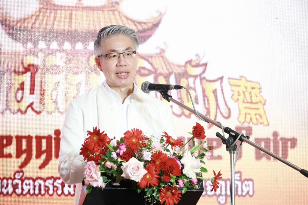 “ธนกร” นำทีม ก.อุตฯ เปิด Phuket Veggie & Vogue Fair 2025 ดันนวัตกรรมอาหาร–แฟชั่นเจภูเก็ต สร้างมูลค่าเพิ่ม สู่เทศกาลระดับโลก ร่วมพิธียกเสาโกเต้ง สืบสานประเพณีถือศีลกินผัก 134 ปี คาดเงินสะพัดกว่า 15,000 ล้านบาท