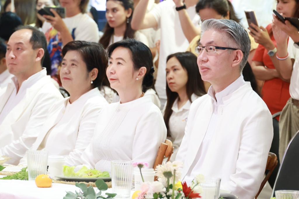 “ธนกร” นำทีม ก.อุตฯ เปิด Phuket Veggie & Vogue Fair 2025 ดันนวัตกรรมอาหาร–แฟชั่นเจภูเก็ต สร้างมูลค่าเพิ่ม สู่เทศกาลระดับโลก ร่วมพิธียกเสาโกเต้ง สืบสานประเพณีถือศีลกินผัก 134 ปี คาดเงินสะพัดกว่า 15,000 ล้านบาท
