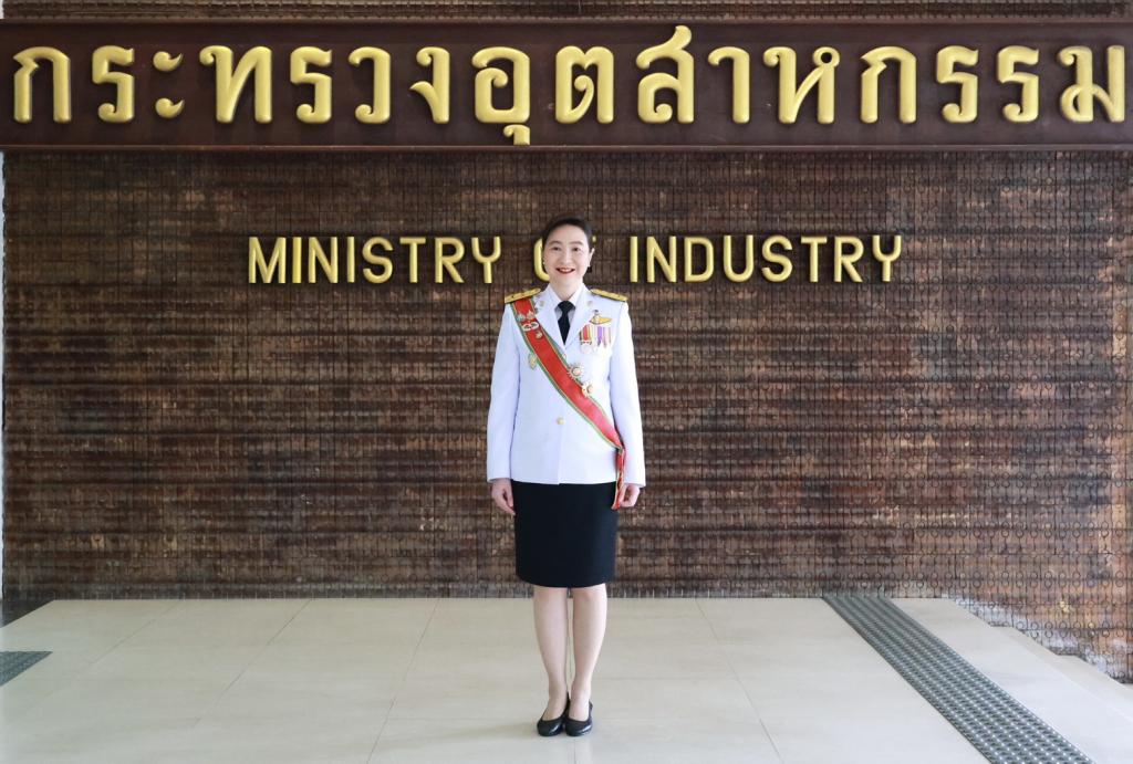 อธิบดีณัฏฐิญา เฝ้ารับเสด็จฯ สมเด็จพระเจ้าลูกเธอ เจ้าฟ้าสิริวัณณวรีฯ เสด็จแทนพระองค์ถวายผ้าพระกฐิน ณ วัดราชประดิษฐสถิตมหาสีมาราม