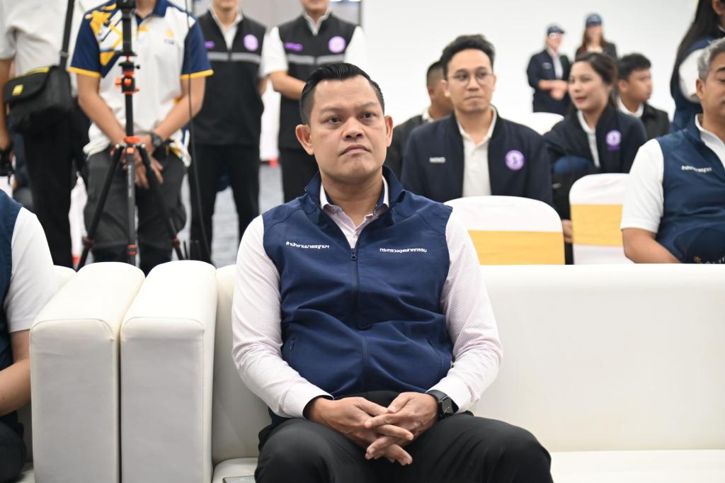 รมว.ธนกร เยี่ยมชม ATTRIC ชูไทยเป็นศูนย์กลางยานยนต์และยางล้อระดับโลก