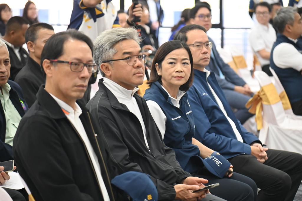 รมว.ธนกร เยี่ยมชม ATTRIC ชูไทยเป็นศูนย์กลางยานยนต์และยางล้อระดับโลก